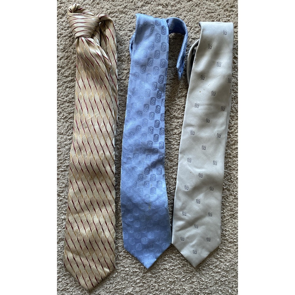 *Stained* Lot Of 3 Chick-fil-a Mens Neckties Team Style‎